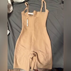 SKIMS CORE SCULPT OPEN BUST MID THIGH BODYSUIT